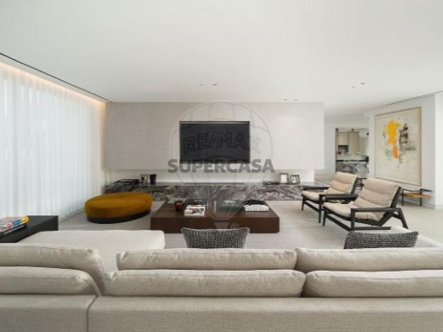 Apartamento T4 em Almancil