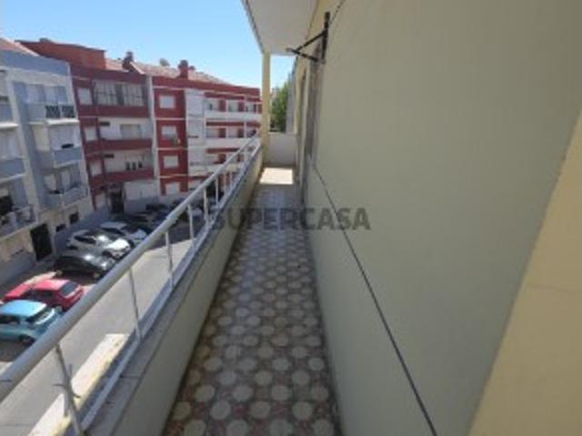 Apartamento T4 em Alverca do Ribatejo e Sobralinho