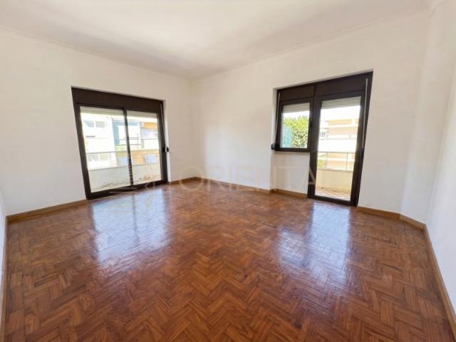Apartamento T4 em Alverca