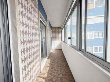Apartamento T4 em Amadora – Largo Dr. Dário Gandra Nunes 117m² Venteira