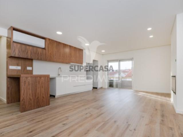 Apartamento T4 em Amares e Figueiredo