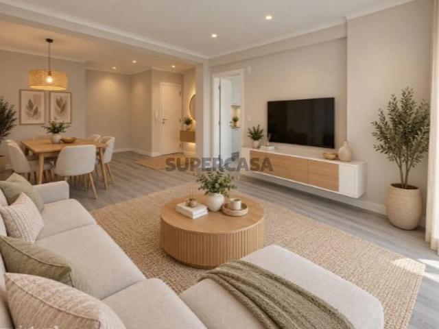 Apartamento T4 em Cacém e São Marcos