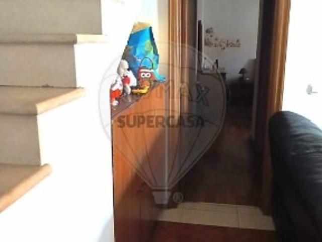 Apartamento T4 em Carregado e Cadafais