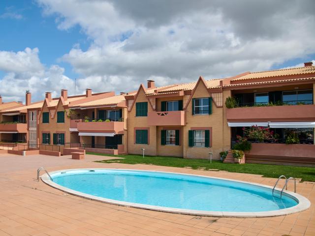 Apartamento T4 Em Condomínio com Piscina no Monte Estoril