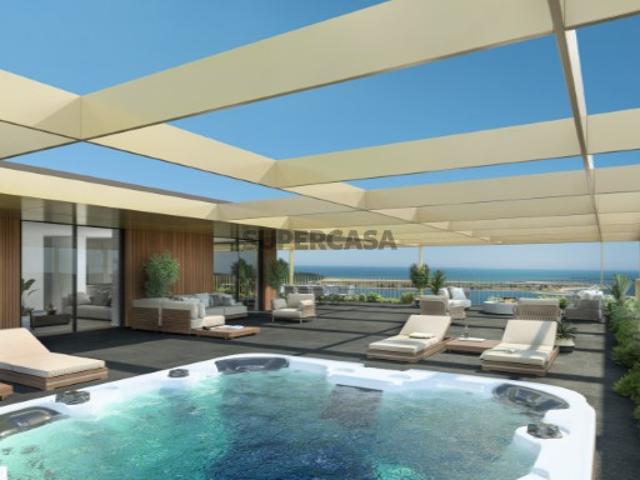 Apartamento T4 em condomínio de luxo na Marina da Afurada