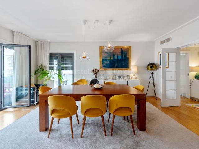 Apartamento T4 em condomínio de luxo privado na Lapa