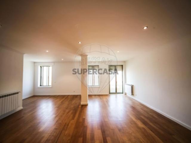 Apartamento T4 em Espinho