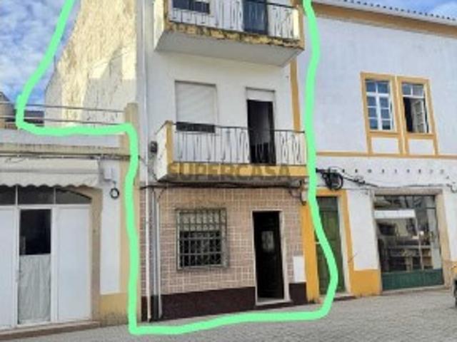 Apartamento T4 em Espírito Santo, Nossa Senhora da Graça e São Simão