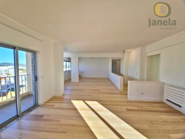 Apartamento T4 em Faro