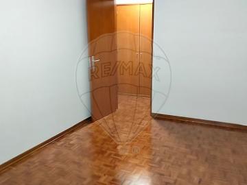 Apartamento T4 em Faro