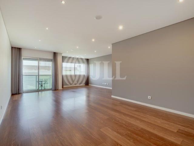 Apartamento T4 em Faro