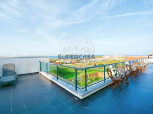 Apartamento T4 em Ferrel
