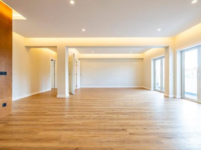 Apartamento T4 em Leiria