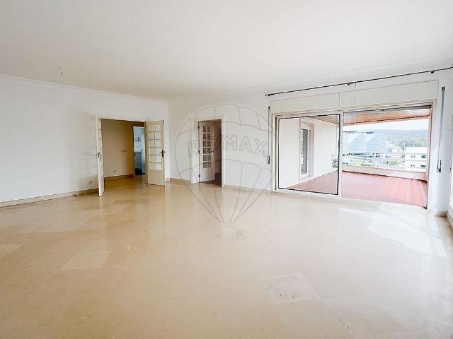 Apartamento T3 em Lisboa