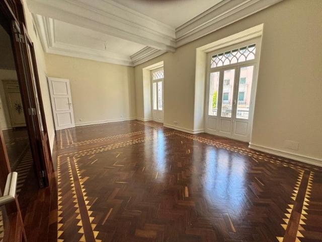 Apartamento T4 em Lisboa