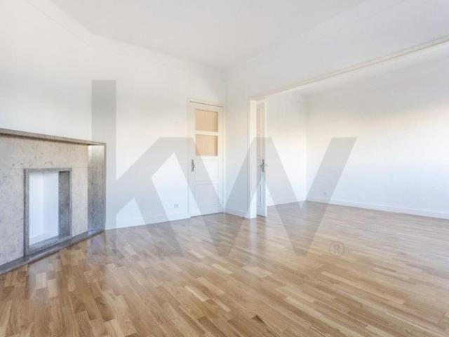 Apartamento T4 em Lisboa