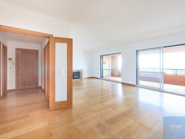 Apartamento T4 em Lisboa