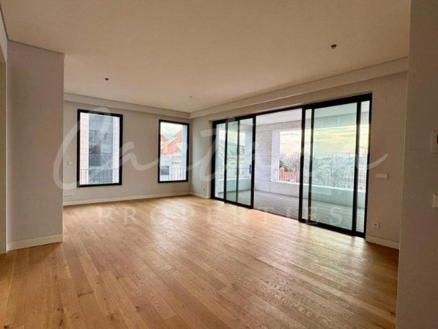 Apartamento T4 em Lisboa