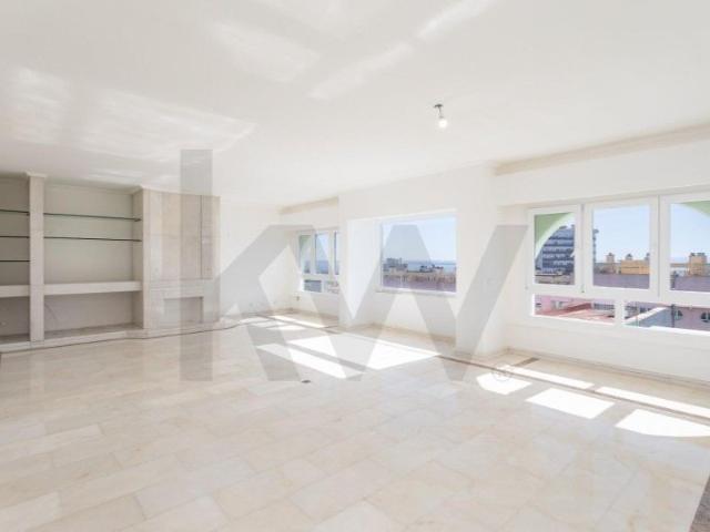 Apartamento T4 em Lisboa