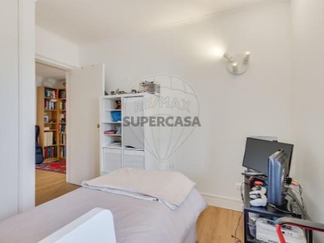 Apartamento T4 em Lumiar