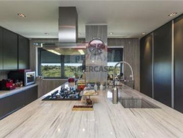 Apartamento T4 em Lumiar