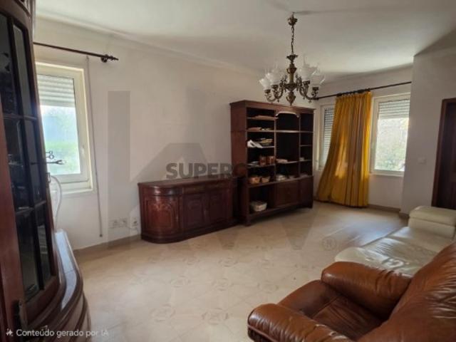 Apartamento T4 em Marvila Junto ao Metro