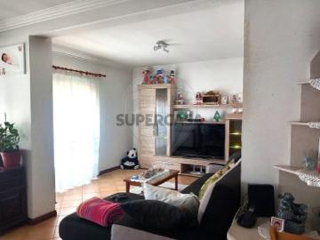 Apartamento T4 em Nelas