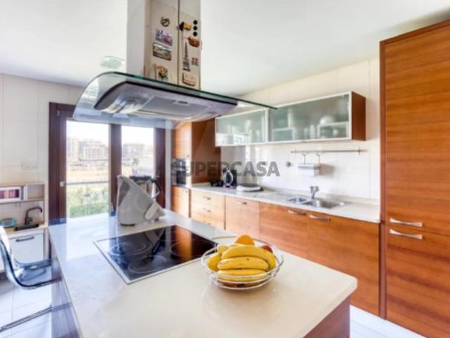 Apartamento T4 em Odivelas