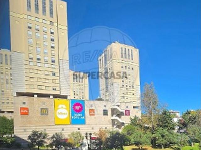 Apartamento T4 em Olivais