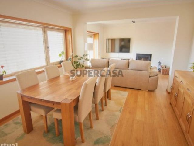 Apartamento T4 em Ovar