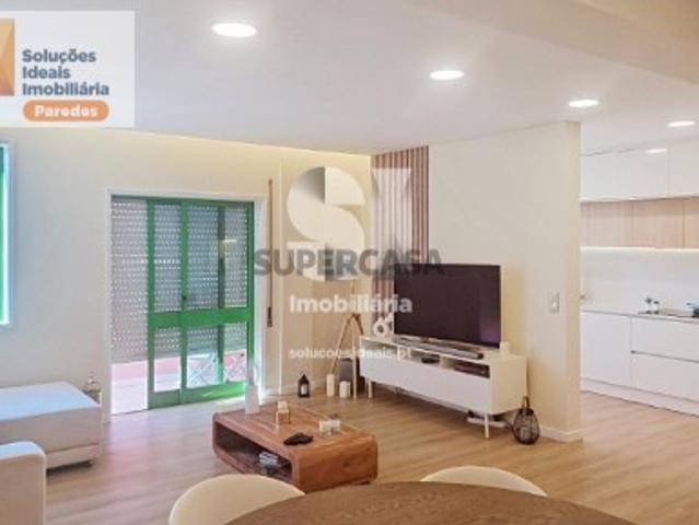 Apartamento T4 em Paredes