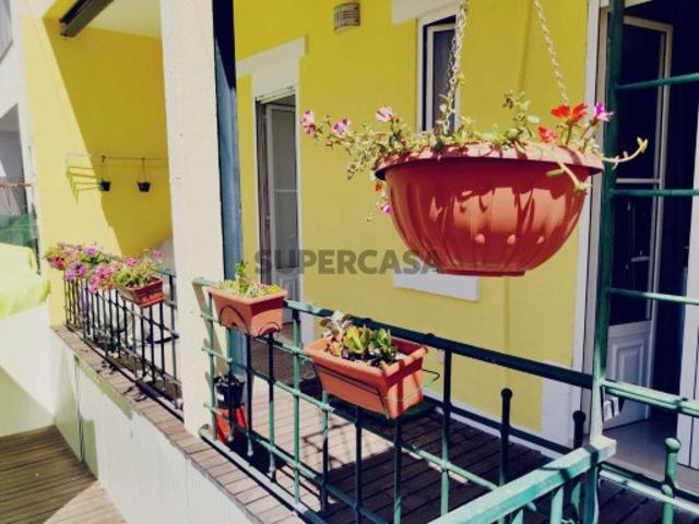 Apartamento T4 em Penha de França