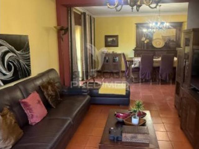 Apartamento T4 em Peso da Régua e Godim