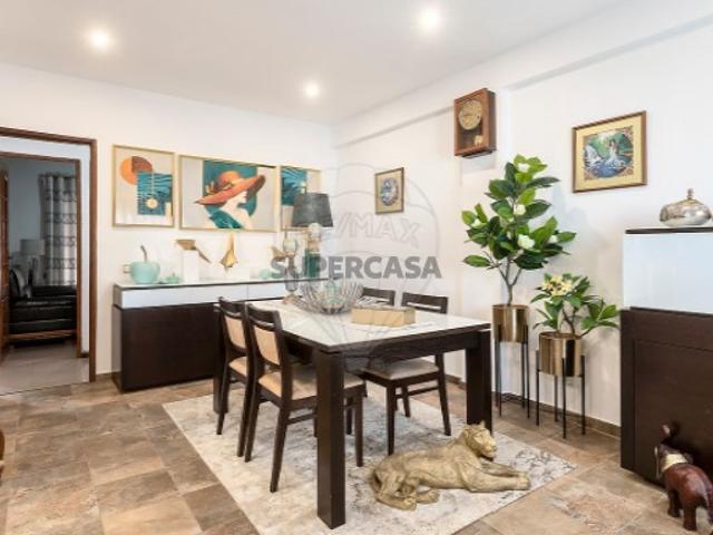 Apartamento T4 em Pinhal Novo