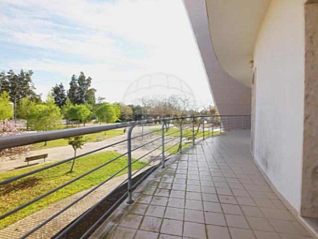 Apartamento T4 em Pinhal Novo