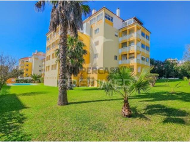Apartamento T4 em Portimão