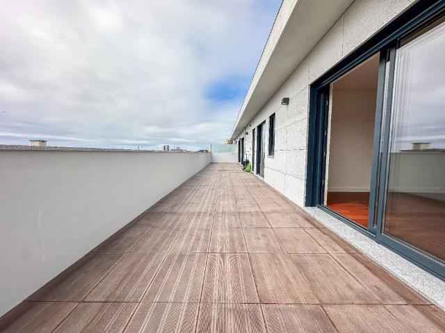 Apartamento T4 em Porto