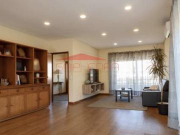 Apartamento T4 em Porto