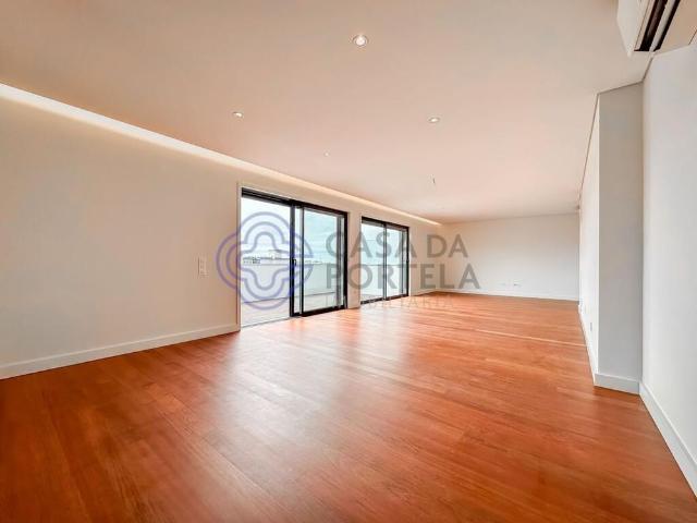 Apartamento T4 em Porto