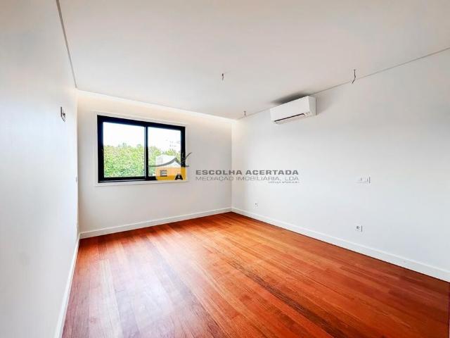 Apartamento T4 em Porto