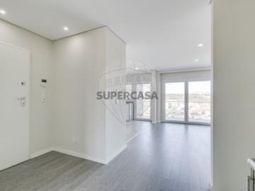 Apartamento T4 em Póvoa de Santo Adrião e Olival Basto