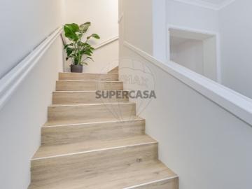 Casa à venda em Ramada e Caneças