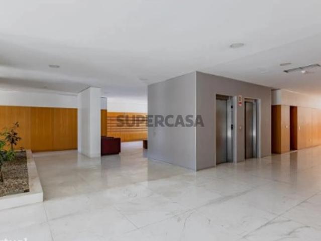 Apartamento T4 em Ramalde
