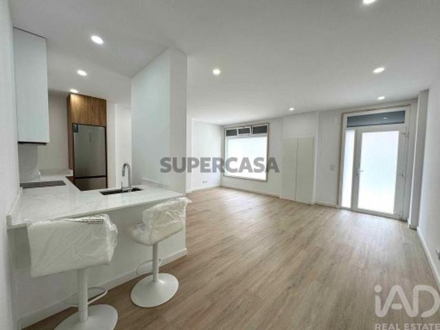 Apartamento T4 em Rio de Mouro de 102 m²