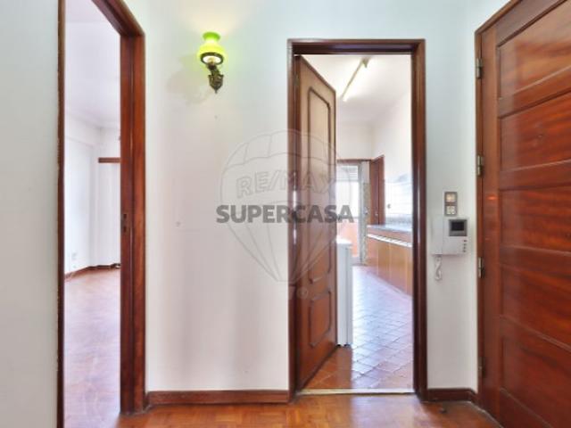 Apartamento T4 em São Domingos de Benfica