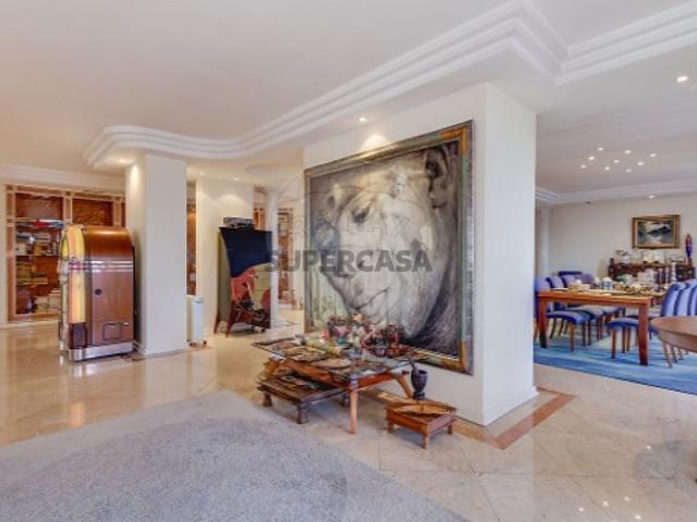 Apartamento T4 em São Domingos de Benfica