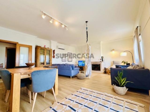 Apartamento T4 em São Domingos de Rana