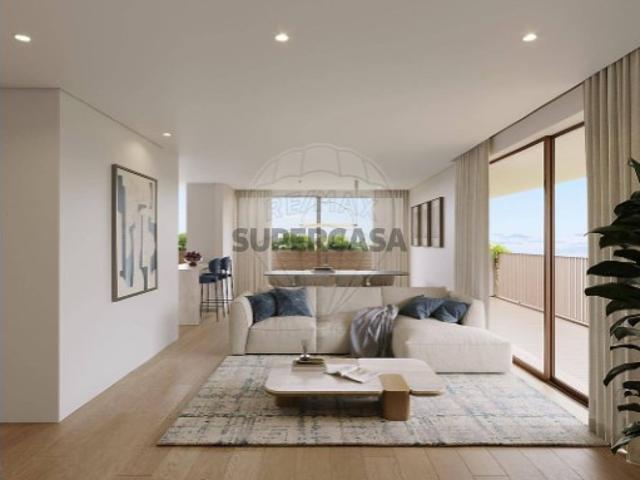 Apartamento T4 em São Felix da Marinha