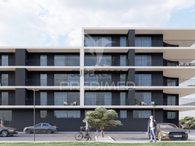 Apartamento T4 em São João Baptista