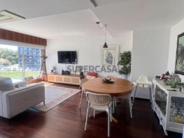 Apartamento T4 em São Mamede de Infesta